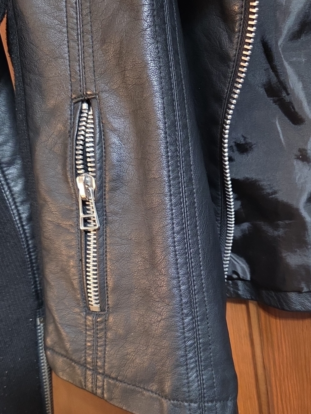 Thread & Supply Jacket - Picture 3 of 4
